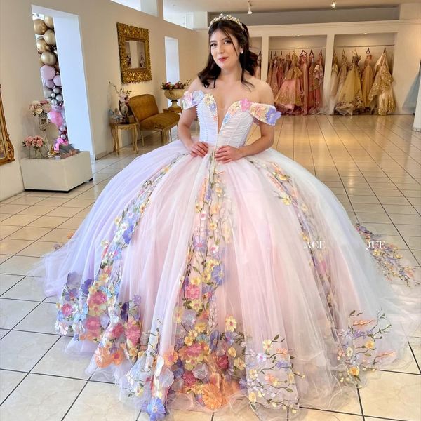 Quinceanera rosa chiaro Abiti da perle in pizzo di appliques a spalla Tull Stupy Party Ball Abito Sweet 15 16 vestito Vestido