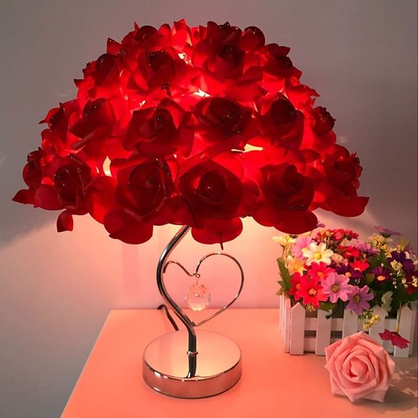 Romantik Gül Çiçek Led Masa Lambası Avrupa Tarzı Kız Yatak Odası için