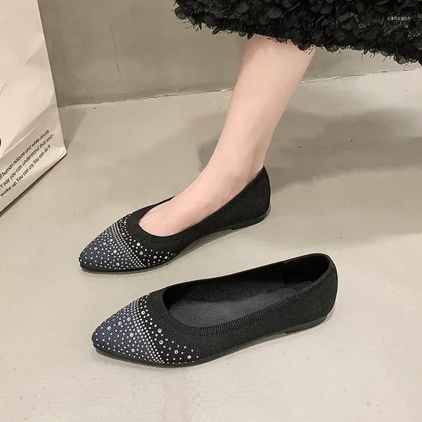 Scarpe casual 2024 Summer Autumn Solid Girls Girls Soil Sole Solo Basso Basso Tacco basso Stile di base Stile Black Fashion Flat