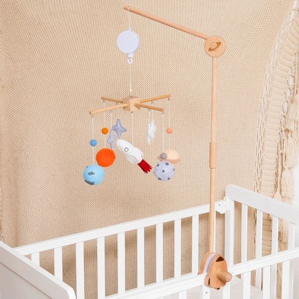 Baby Rattle Toy Felt Planet Woodn Mobile sul letto Born Music Box Hanging Toys Holder Bracket Infant Crib Boy 240418