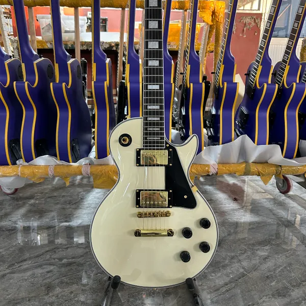 Creme de guitarra elétrico personalizado Wihte cor corporal de mogno Fretrboard hardware dourado 6 cordas 22 trastes frete grátis