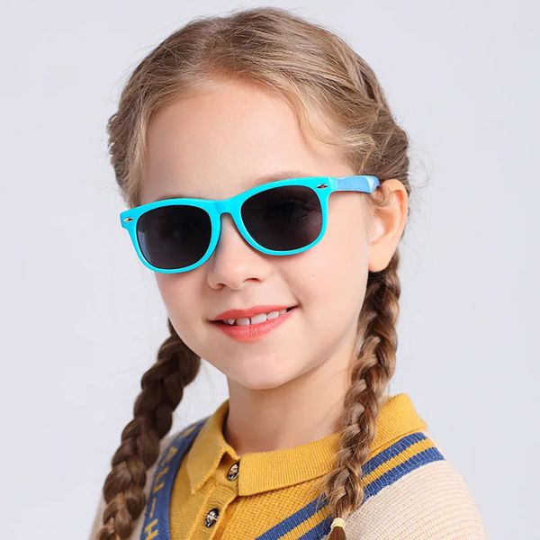 Occhiali da sole per bambini Poririzzati per ragazzi Girls Brand di lusso di alta qualità Bambini da sole Strama silicone all'ingrosso 240419