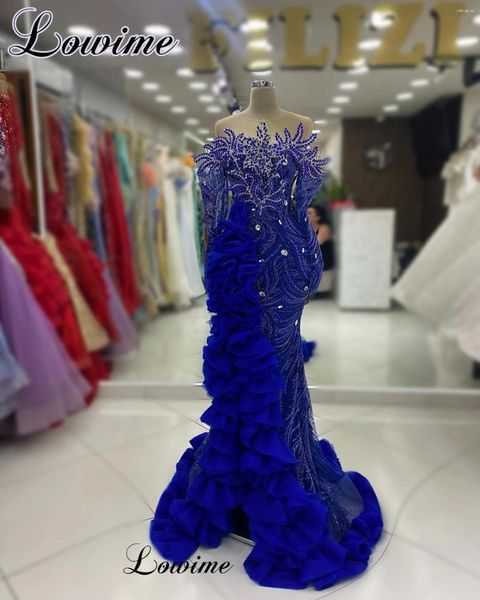 Vestidos de passarela Cristais azuis reais Celebridades Mulheres de luxo fora dos ombros vestidos de noite sereia vestidos de gala baile