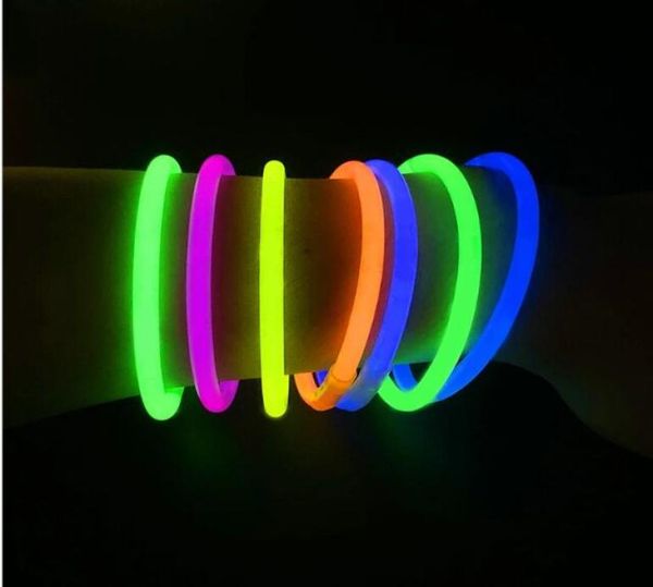 100pcs Party Fluorescence Light Glow in the Dark Sticks Bracelet colar Neon Wedding Birthday Party Decoration Halloween Props8257356