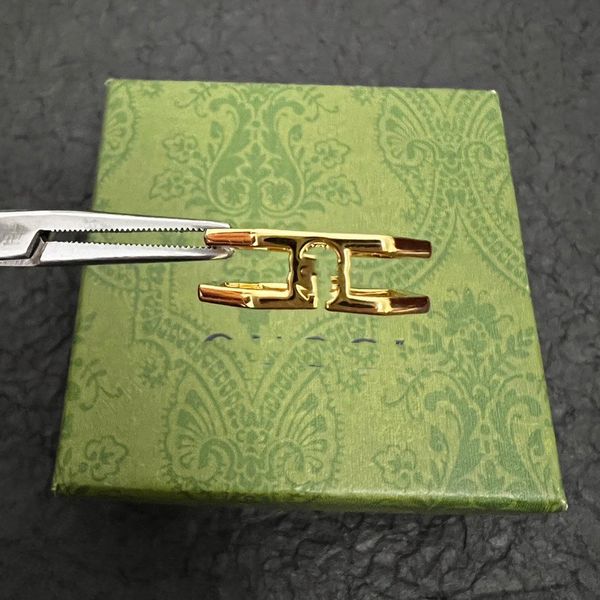 Luxusringdesigner goldplattierter Doppel -Ehering Frisch Prinzessinstil für tägliche Verschleiß auf Daten