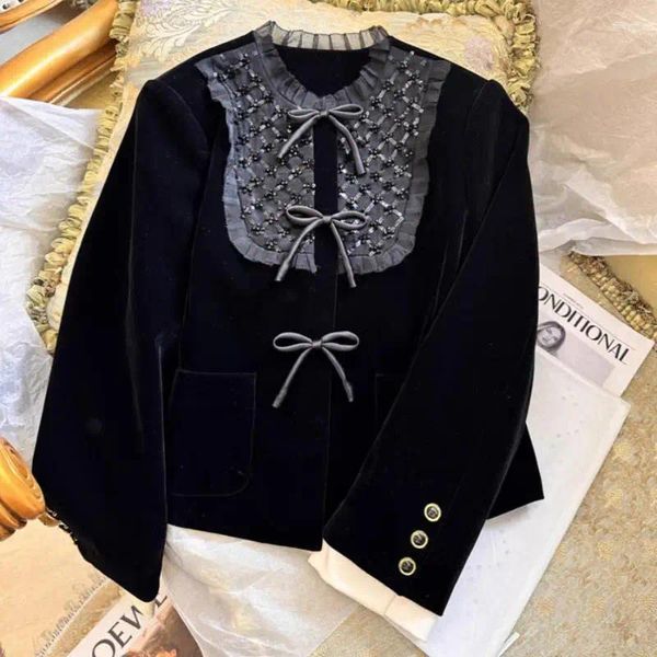 Giacche da donna 2024 Autunno in cima a diamante in velluto con diamante con stile Black Long Sleeve Design Sense Bow per donne