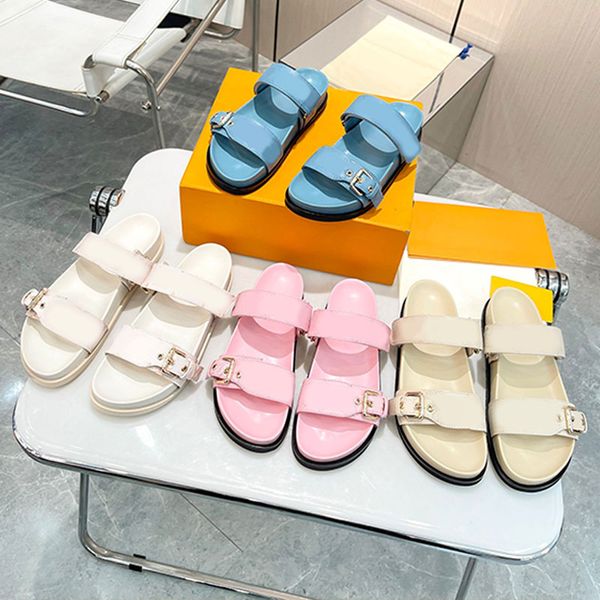 Designer Slippers Women Women Room Sandale Sandale Double Slip Slip Women Novo logotipo de perfuração Sandals Sandals Top de qualidade de couro estampado São