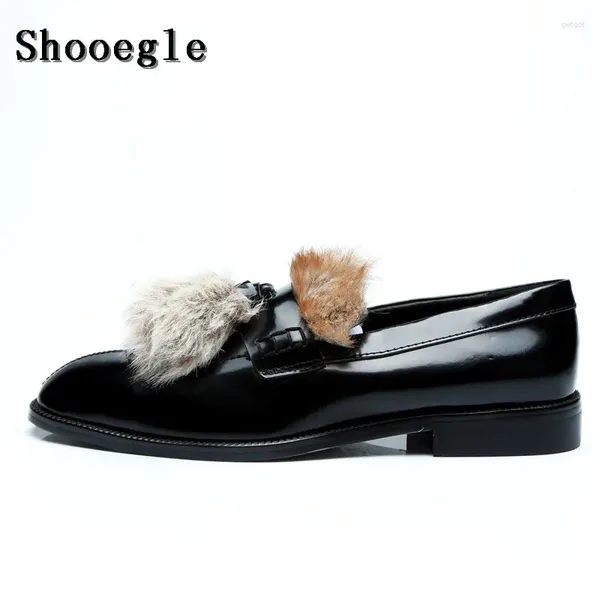 Elbise ayakkabıları shooegle erkekler lüks özelleştirilmiş tüylü saç sonbahar moda kürk slip-on loafers sigara içmek gündelik adam parti