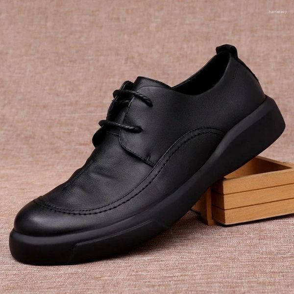 Freizeitschuhe echte Ledermänner Business Britisch Stil bequemer Kuhläppchen Dicke Boden tragen resistente weiche Sohlen Sneaker