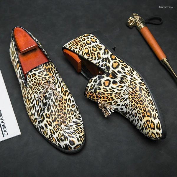 Sıradan Ayakkabı 2024 Lüks Erkek Deri Moda Fringed Leopar Loafers Slip-On Parti Erkekler için Büyük Boy 38-46