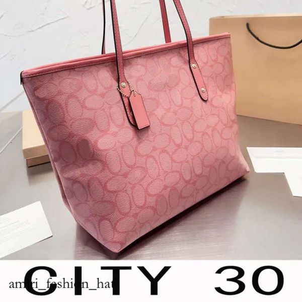 Designer Bolsa Bolsa de ombro de moda de qualidade Mulheres clássicas de tela versátil Compras de grande capacidade Bolsa de turismo ao ar livre 9955