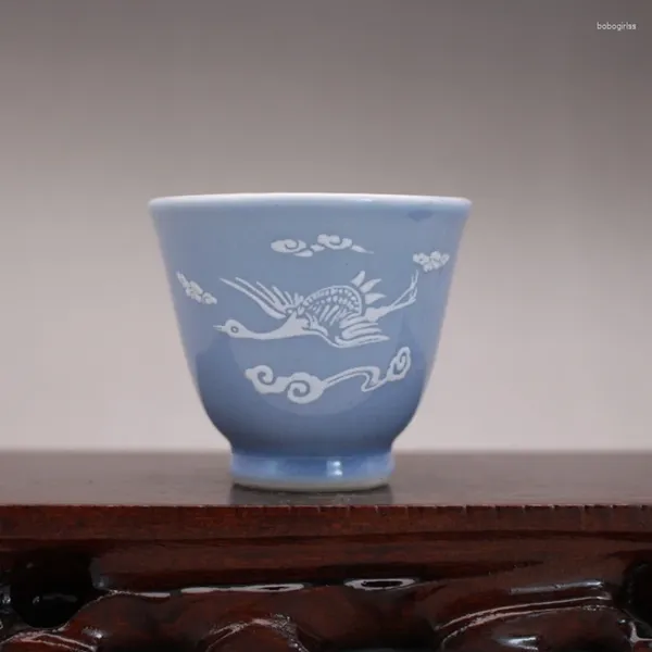 Tazze di piattini a 2 colori decorazioni antiche in rilievo cigno cinese nuvola tazza di tè blu ceramica bella tazza da tèelette da tè a tazza da tè a una tazza da tè a tazza da tè a un rosa