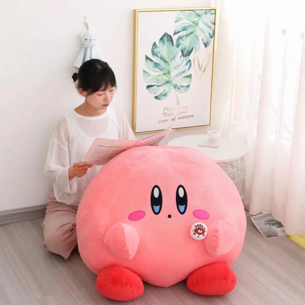 Bebekler Büyük Boyut Kirby Peluche Peluş Oyuncak Kawaii Anime Kirby Dolgulu Bebek Kanepe Odası Dekor Pencere Yastığı Yatak Yastığı Doğum Günü Hediyesi