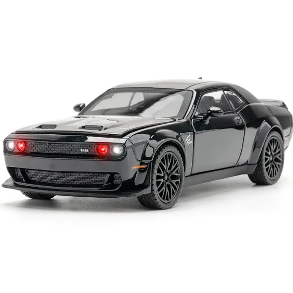 Auto 1:32 Dodge Challenger Srt Auto in lega Modello Diecasts Metal Sports Model Simulazione Suni Suni Collezione Boys Regalo Toy