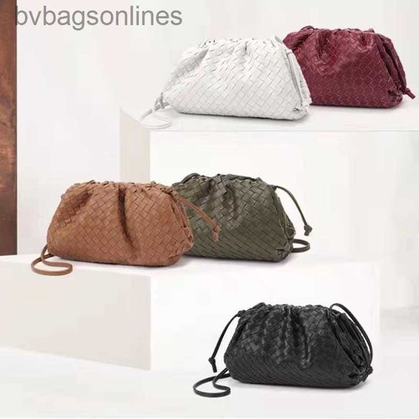 Trendy Original Bottegs Venets Brand Brand Brand For Women Woven Tito Red Envelope Feminino Novo estilo Bolsa de couro de couro de couro macio bolsas de mão macia com logotipo 1 a1