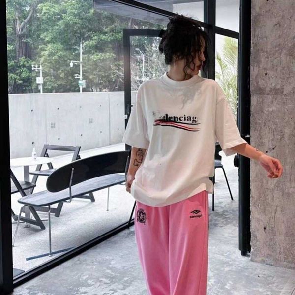 Designer de camisetas femininas Sul de petróleo sul 2024 Spring Novo japonês e lazer coreano estilo unissex impressão solta manga regular igual para homens mulheres ixsm