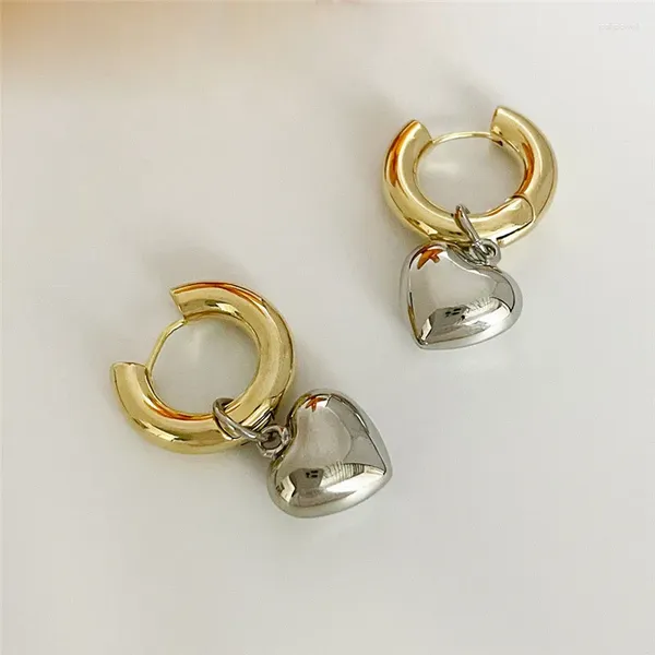 Brincos de argolas Declaração minimalista de cor de prata de ouro misto pingente de coração sólido para mulheres joias de moda de estilo de rua e037