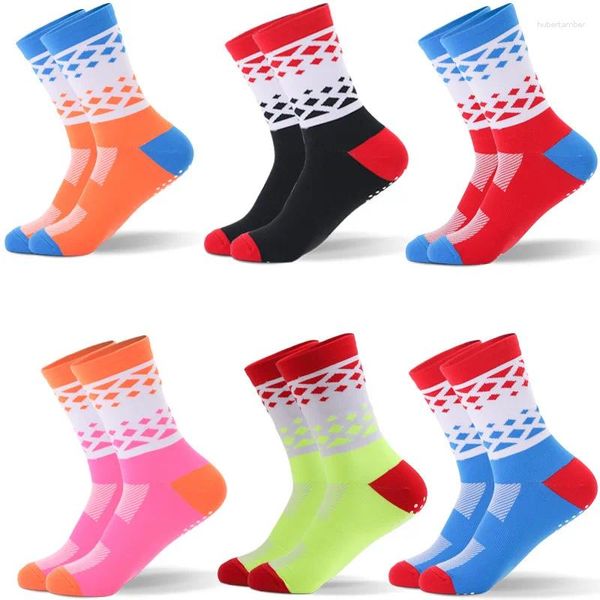 Herrensocken 2024 Radsportfahrrad Herren Road Running MTB Mid Tube Frauen Sport lustiger schwarzer roter Anti -Slip 3 Paare