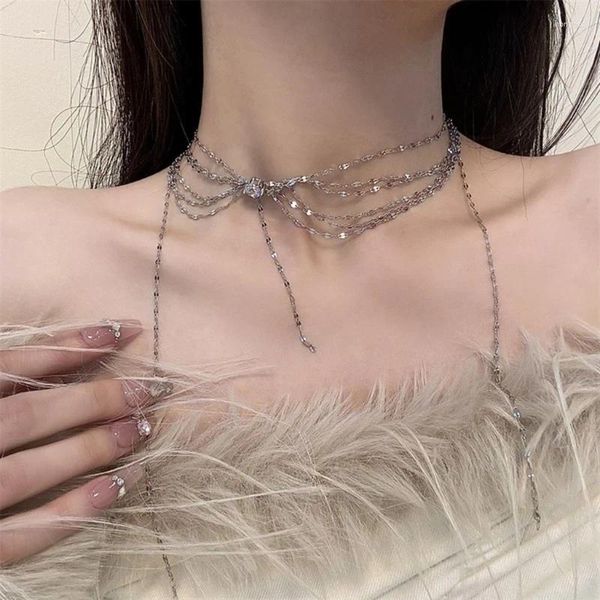 Choker Luxuskristall Halskette mit mehrschichtiger trendiger Nackenkettenschmuck Schmuckschmuck Stilvolle Neckkette für Frauen Drop