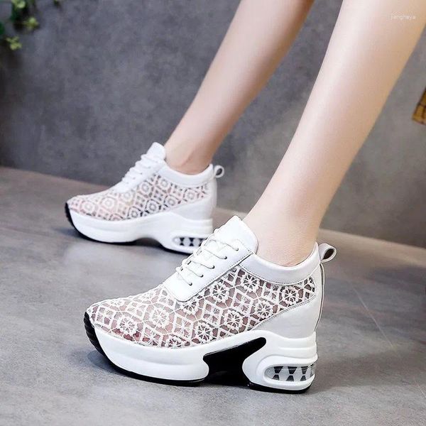 Scarpe di fitness tessuto in pizzo bianco traspirante con sneakers altissima piattaforma di scarpe da ginnastica nera donna cuneo donna casual donna platfotm