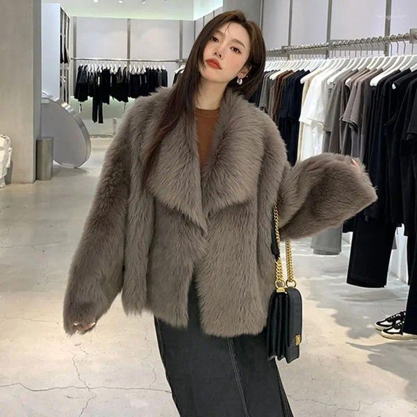 Frauenfell Frauen Faux Jacke Faux-Schichten Winter 2024 Korea Anzug Halsband lässig losen weiße weibliche dicke warme Mantelkleidung C33