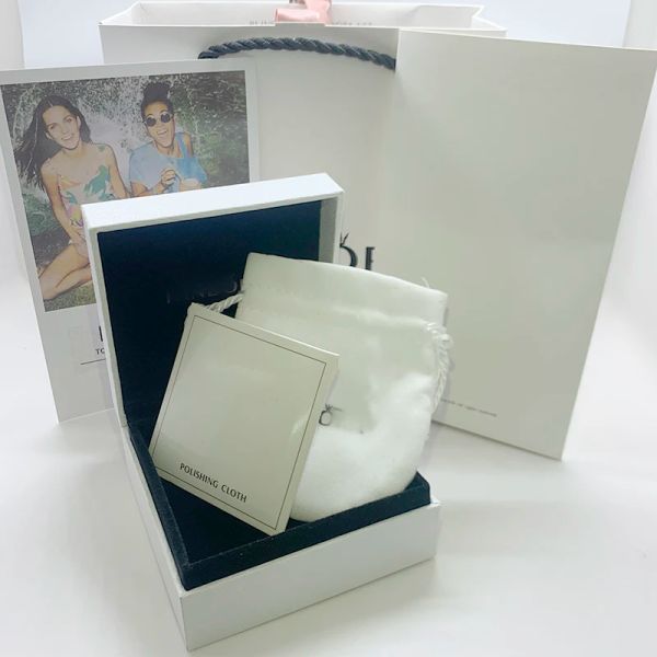 Strähnen Armband Halskette Ring weiße Verpackungsbox Geschenktüte Schmuckschachteln und Verpackung Großhandel mit Logo -Geschenkboxen für Schmuckset