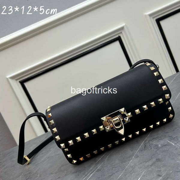 Designer -Tasche Abendmodetaschen Hochwertige Platin -Plattier Metall Accessoires Umhängetaschen Crossbody Luxury Designer Rivet Decoration Wallet Wallet