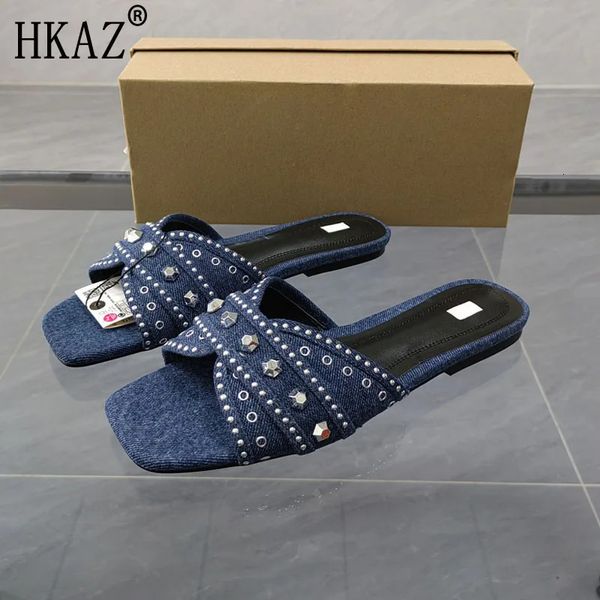 Scarpe per donne Summer Head Testa Apri Apchi Slifori blu Denim Sandali piatti decorativi lucenti 240409