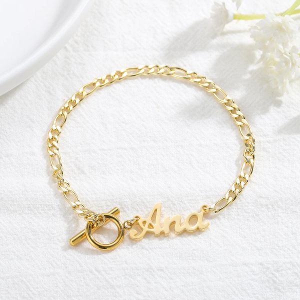 Strands Nome personalizzato Bracciale per donne Gold in acciaio inossidabile Gioielli Personalizzati Braccialetti per lettere personalizzate per Best Friend Gift Bijoux