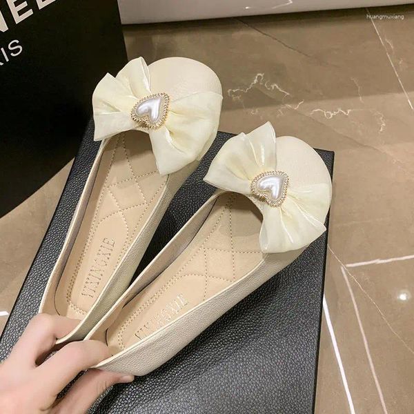 Повседневная обувь квартиры белая квартира Симпатичная женская летняя обувь Мокасины для женщины 2024 с Bow Kawaii Round Toe в продаже E Trend Slip A