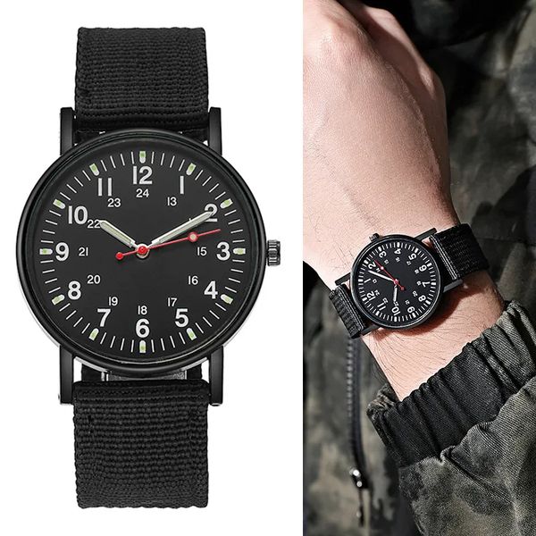 Tasarımcı Erkekler İzler Lüks Marka Moda Erkek Kuvars Kuvars Saat Tuval Strap Aydınlık Eller Erkek Saat Büyük Dial Dial Waterproof Klasik Klasik Ayarlanabilir Bilek saati