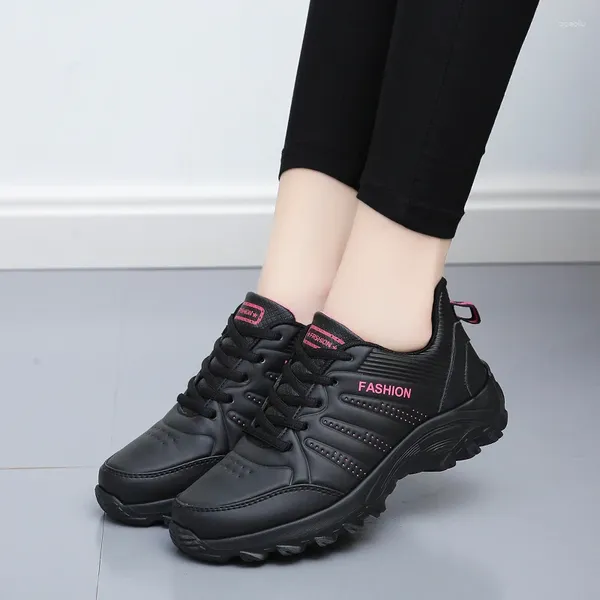 Lässige Schuhe schwarze PU -Leder -Turnschuhe für Frauen, die Non -Slip -Tennis weich dicke Sohle leichte Sportarten leicht wasserdichtes Design laufen lassen