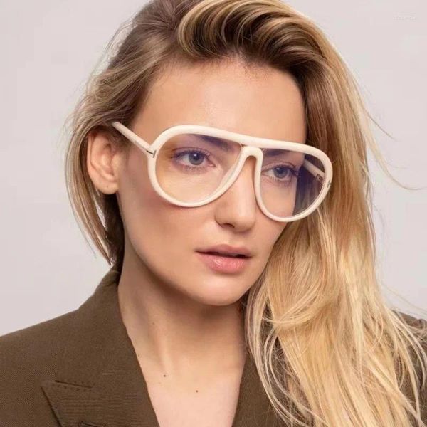 Óculos de sol Óculos redondos em forma de T 2024 Big Frame Versátil Mulheres Proteção UV Eyewear 255