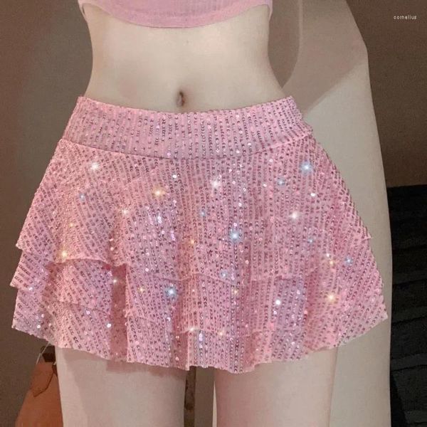 Röcke 2024 Frühlings Sommer Frauen rosa Pailletten mehrschichtige Rüschenkante Ultra -kurzer Rock Sexy würziges Mädchen mit mittlerer Steigung Mini Clubwear