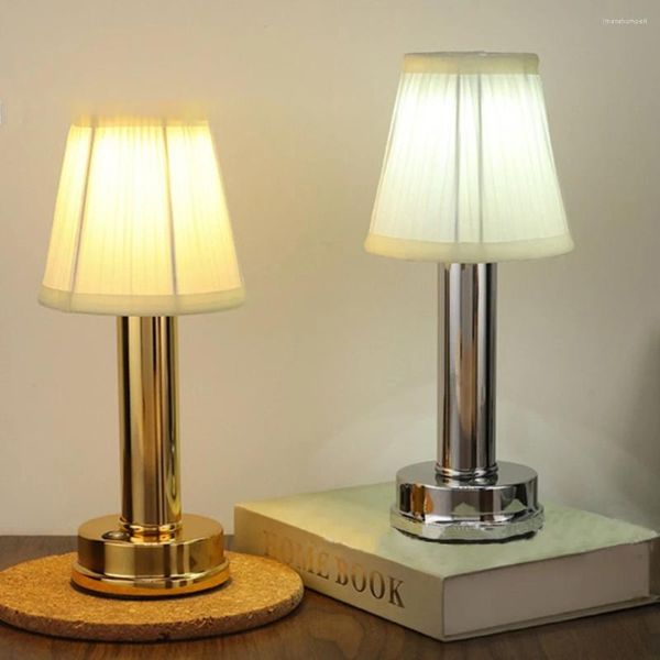 Masa lambaları Modern kablosuz küçük taşınabilir LED kısaltılabilir masa lambası şarj edilebilir pille çalışan gece ışığı