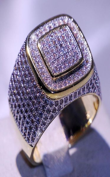 Marca deslumbrante Desgin Luxury Jewelry 925 Sterling Silver Gold Pavor cheio de safira branca completa CZ Diamond Men Wedding Band R5090083