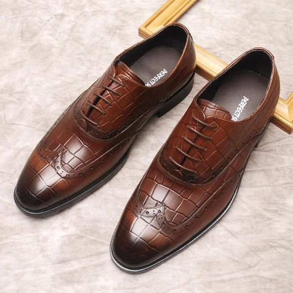 Scarpe eleganti di lusso maschile brogue allaccia in modo casual business formale vera scarpa di pelle genuina marrone matrimonio banchetto italiano