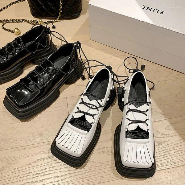 Lässige Schuhe Preppy Style Mary Jane flacher Mund Quasten Frauen Lolita Square Zeh Vintage Female Flat Platform Fringe