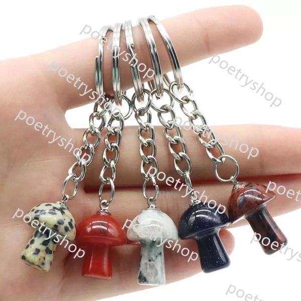 Keychains Lanyards Naturstein Schlüsselkettenring Pilz Pendellanschlüsse Keychains süße Mini -Statue -Zauber der Schlüsselbund Anhänger schöner Schlüsselring für MKI -Auto -Bag Ornament