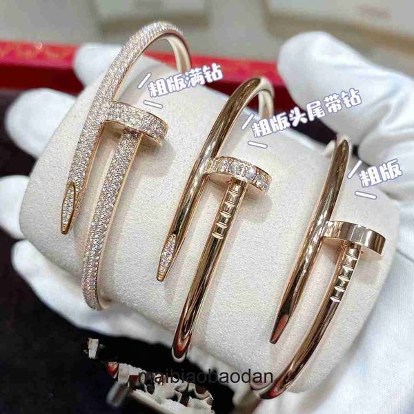 Braggini di gioielli di fascia alta per Carter Womens V Oro Bracciale per unghie placcata con oro 18K pieno di bracciale di lusso leggero e stile moda originale 1: 1 con logo reale