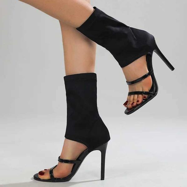 Sapatos de vestido 2024 sandálias de tecido elástico novas para feminino botas femininas preto/branco peep toe tampa de tampa de tampa de 105cm Sapato moderno H240423