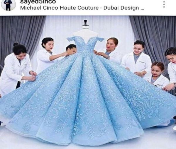 Wunderschönes Dubai Design Abendkleid glamouröser Spitzenballkleid Berühmtheit roter Teppichkleider maßgeschneiderte Schulter geschwollene formelle PR2970225