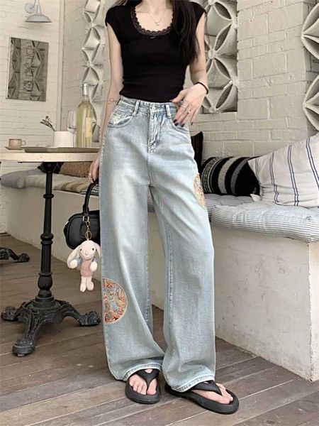Женские джинсы Женские вышиты с твердыми голубыми джинсами в китайском стиле карманное дно молодая девочка повседневные мужские брюки с длинными ногами Y240422