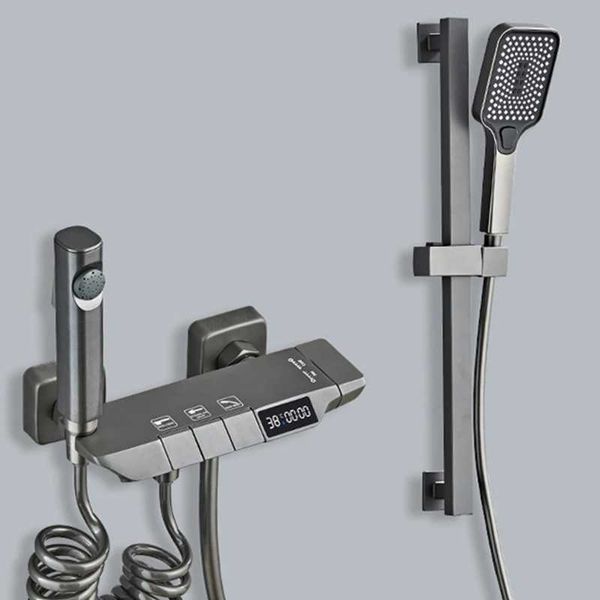 Set di doccia per bagno Nuovo design pistola grigio sistema doccia da doccia set di chicche per pianoforte a led in ottone docce digitale bagno bagno caldo e freddo mixer doccia set di rubinetti t240422