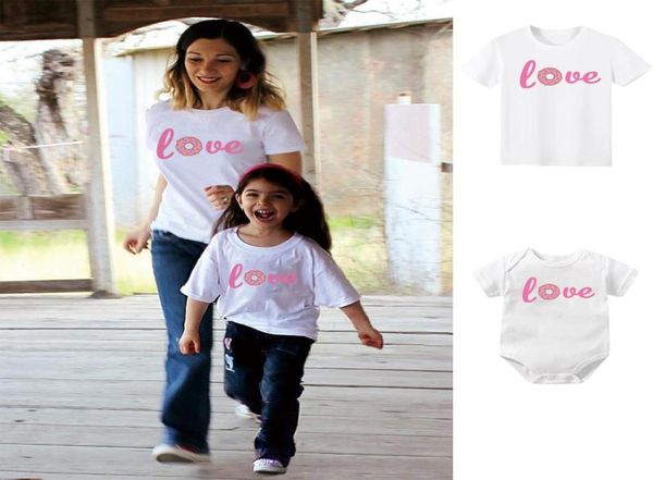 Familienübereinstimmende Outfits Mutter und Tochter T -Shirt Mutter gleich T -Shirts Liebe bedruckte T -Shirt Frauen Kinder Baby Girl Body Sets3619106