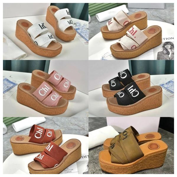 2024 Top Designer Plataforma Sandal plana chlos sapato de moda sliders sliders feminino de lips