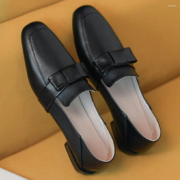 Freizeitschuhe Frauen echte Leder-Quadratzeizes Slip-on Flats Slaafers süße Bowtie Freizeit weiche bequeme weibliche Mocassins