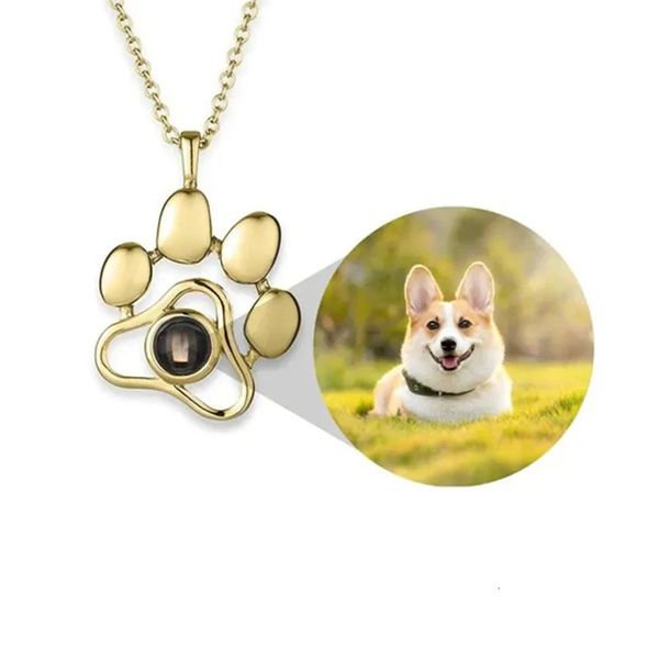 Colar de projeção personalizado em forma de pata simples com seu colar de projeção para cães de memória de família de animais de estimação Presente de memória da família 240409