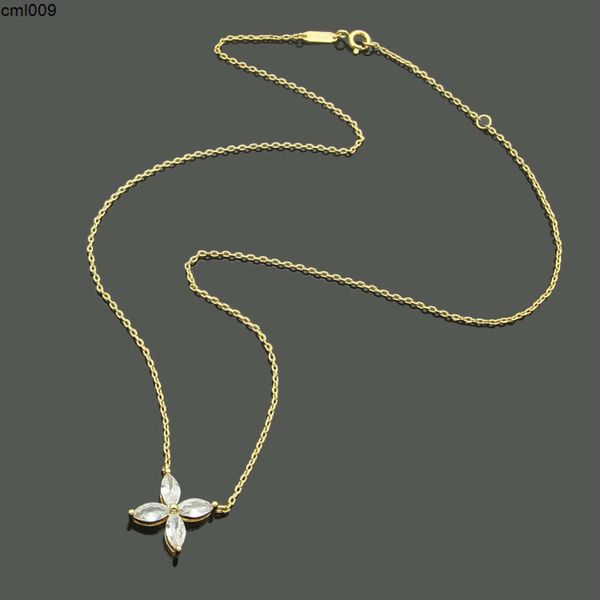 Designer -Gravel -Marken -Anhänger Halskette Hoch polierte Diamantblume Liebe Choker Edelstahl Gold Silber Rose gefüllt Mädchen Frauen Länge Länge