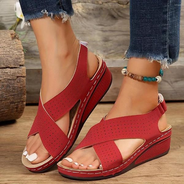 Kleiderschuhe Frauen Sandalen Keile lässig Slip-on Red Elegant mittelschwerer Absatz Plus Size Gladiator Luxury Drop Center